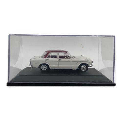 EBBRO (エブロ) 1/43 プリンス スカイライン 2000GTB ホワイト/レッド ミニカー