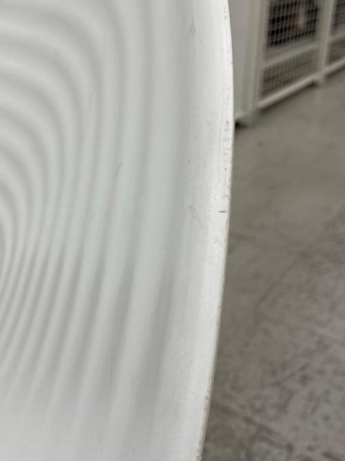 Vitra (ヴィトラ) トムバックチェア ホワイト