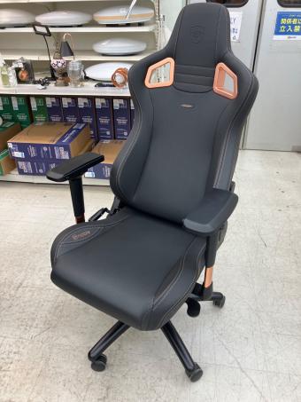 noblechairs (ノーブルチェアーズ) ゲーミングチェア ブラック×シャンパンゴールド EPIC