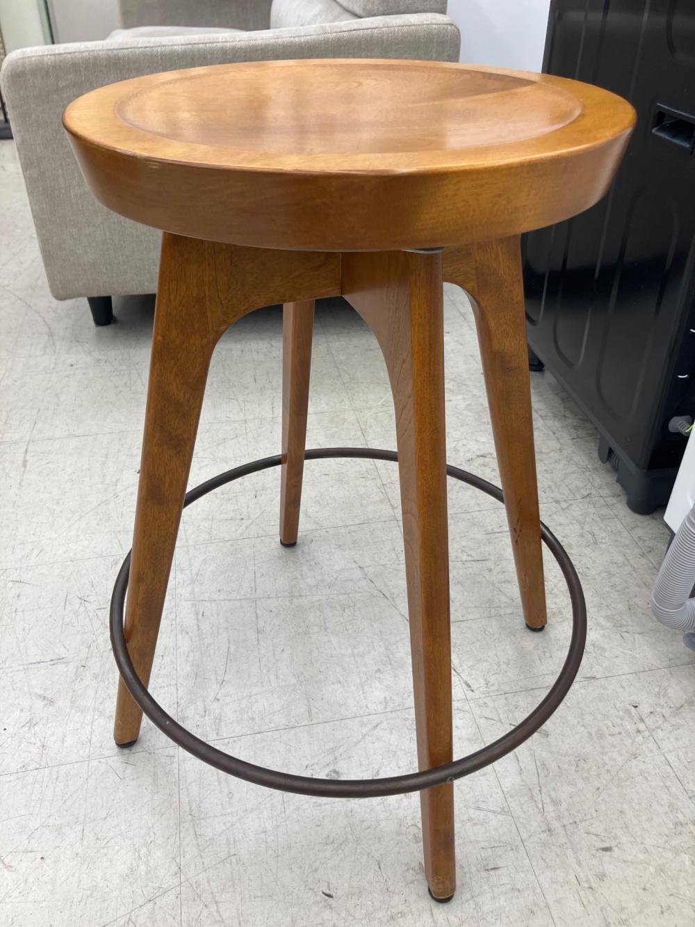 PACIFIC FURNITURE SERVICE (パシフィックファニチャーサービス