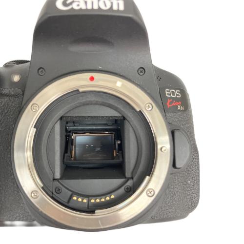 CANON (キヤノン) デジタル一眼レフカメラ EOS KISS X8i ダブルズームキット