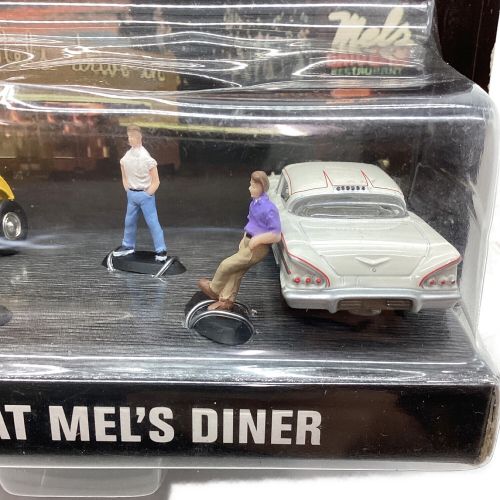 JOHNNY LIGHTNING (ジョニーライトニング) ミニカー パッケージダメージ有り アメリカングラフィティ CRUISIN AT MELS  DINER｜トレファクONLINE