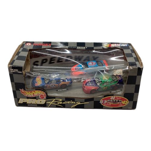 HOT WHEELS (ホットウィールズ) ミニカーセット NASCAR Pro Racing Petty