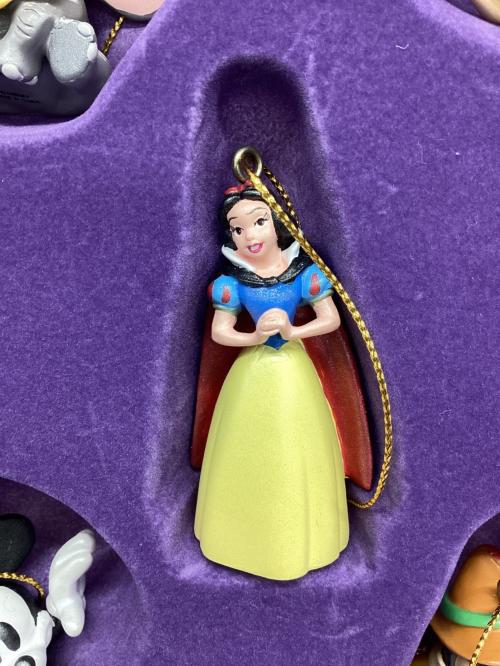DISNEY (ディズニー) オーナメントセット ダンボ,ティンカーベル,白雪姫,ミッキーマウス,ピノキオ  LOVE & LAUGHTER 愛と笑顔の75周年