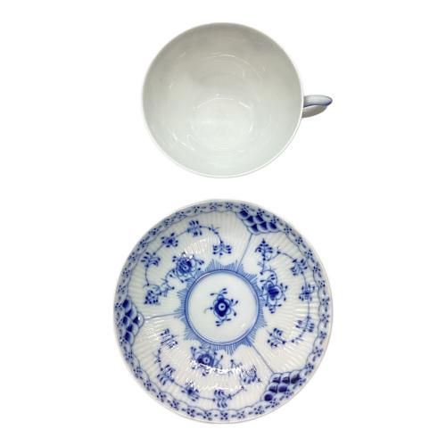 ROYAL COPENHAGEN (ロイヤル・コペンハーゲン) ティーカップ&ソーサー ブルーフルーテッド・ハーフレース
