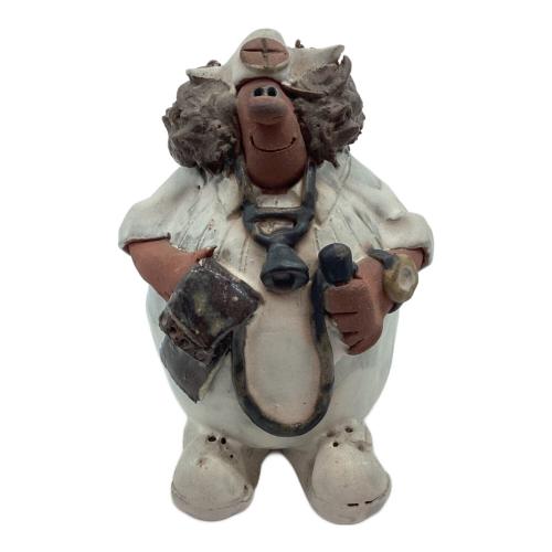 インテリア小物 陶器人形 医師