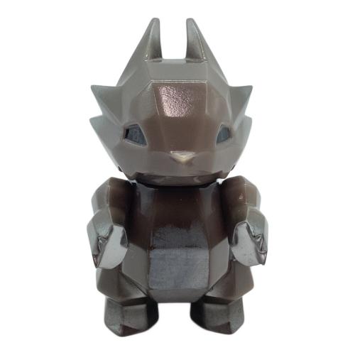 NEKORAT ソフビフィギュア グレー成型 ドラポリゴン