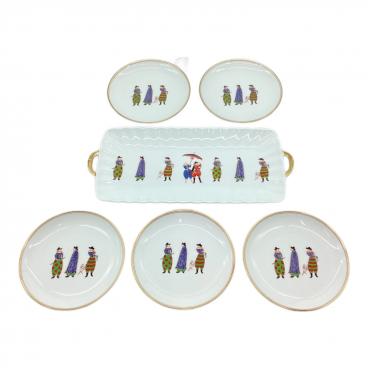 ヒグチユウコ　ねことうみねこ　絵皿　九谷焼 貴重 こねことうみねこ 九谷焼 ヒグチユウコ 飾り皿 ウミネコ お