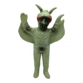 バンダイ ソフビフィギュア 足裏記名跡あり 蟷螂男 ミニ