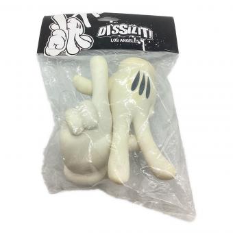 DISSIZIT (ディスイズイット) SLICK LA Hands ソフビフィギュア