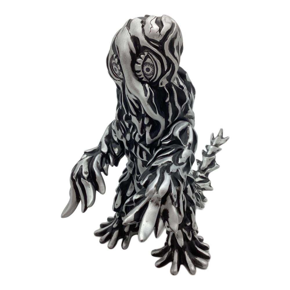 マルサン ソフビフィギュア 吉坂隆シルバー｜トレファクONLINE