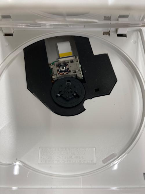 TOSHIBA (トウシバ) ポータブルDVDプレーヤー SD-P910S 2022年製