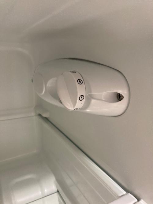 Hisense (ハイセンス) 2ドア冷蔵庫 HR-B9501B 2022年製 93L