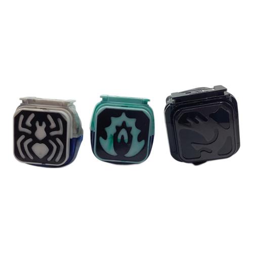 BANDAI (バンダイ) DXメモリアルバイスタンプセレクション02 仮面ライダーリバイス 五十嵐大二＆カゲロウ＆ヒロミセット