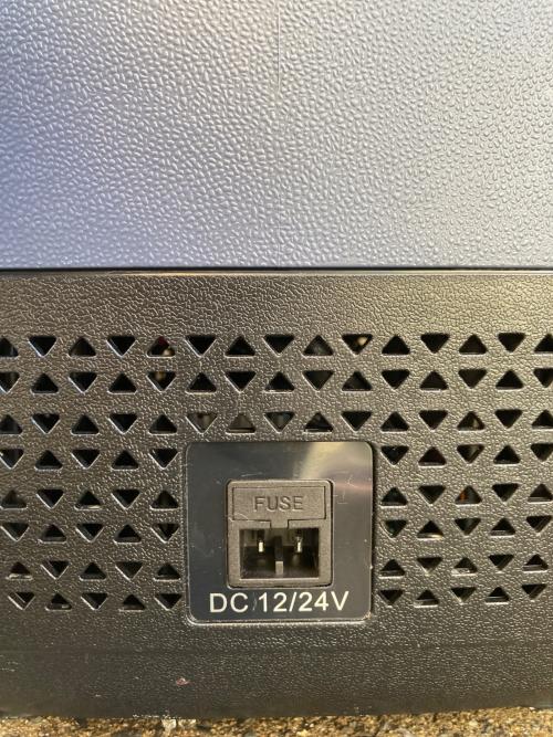 ティーズネットワーク ポータブル冷蔵庫 PJK-PRF12V 2025年製