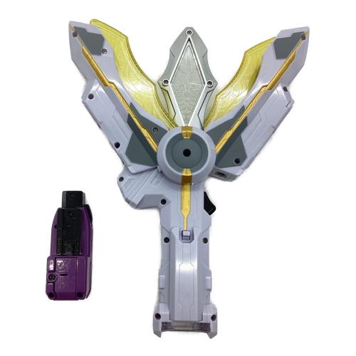 BANDAI (バンダイ) DXガッツスパークレンス ウルトラマントリガー