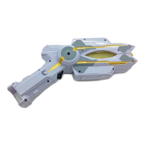 BANDAI (バンダイ) DXガッツスパークレンス ウルトラマントリガー