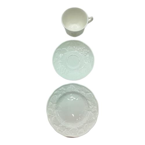 Wedgwood (ウェッジウッド) カップ&ソーサー&プレートセット ストロベリー&バイン