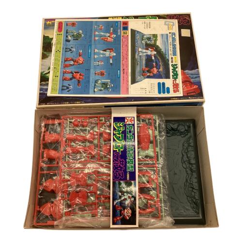 BANDAI (バンダイ) 1/250 ジャブローに散る第29話 「機動戦士ガンダム」 ガンダム情景模型タイプB プラモデル