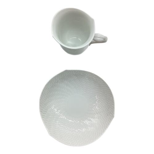 Meissen (マイセン) カップ&ソーサー 波の戯れホワイト