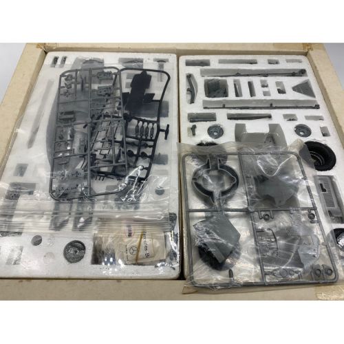 ベンツプラモデル 未使用品 77101