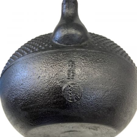 南部鉄器 (ナンブテッキ) 鉄瓶 アラレ・真鍮蓋