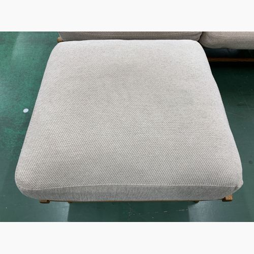 MOMO natural (モモナチュラル) 2人掛けソファー ホワイト×ナチュラル  オットマン付き ファブリック×オーク材 CLOUD