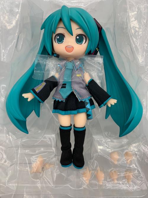 GOODSMILE COMPANY (グッドスマイルカンパニー) 初音ミク 塗装済可動フィギュア　ねんどろいど どーる