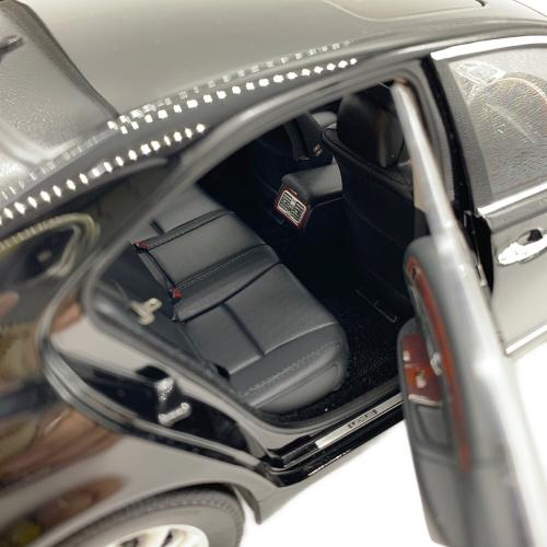 NOREV (ノレブ) 1/18 LEXUS LS 460 モデルカー