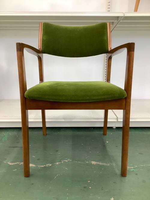 カリモク60 (カリモクロクマル) ダイニングチェア モケットグリーン