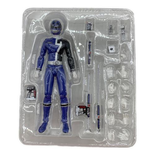BANDAI（バンダイ）S.H.Figuarts　特捜戦隊デカレンジャー デカブルー （魂ウェブ限定） 戦隊ヒーロー