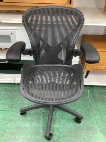 Herman Miller (ハーマンミラー) アーロンチェア ブラック クラシック ポスチャーフィット グラファイトベース