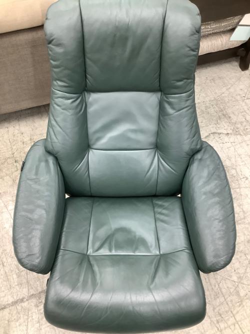 HJELLEGJERDE (イエリアーダ) パーソナルチェア グリーン×ナチュラル オットマン付