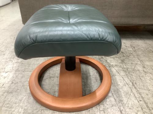 HJELLEGJERDE (イエリアーダ) パーソナルチェア グリーン×ナチュラル オットマン付