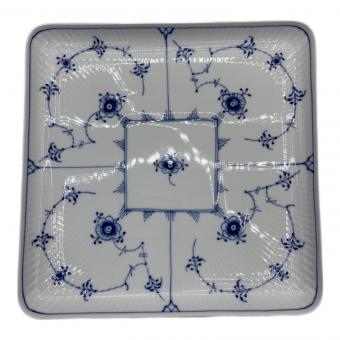ROYAL COPENHAGEN (ロイヤル・コペンハーゲン) ブルーフルーテッド プレイン スクエアディッシュ 20cm