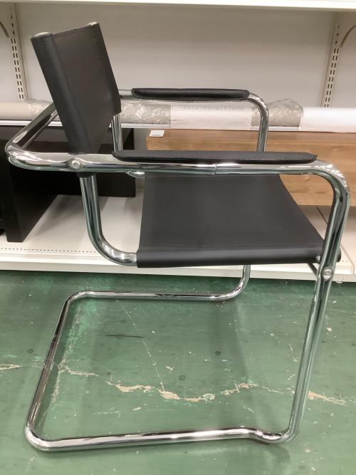 カンティレバーチェア リプロダクト品  ブラック
