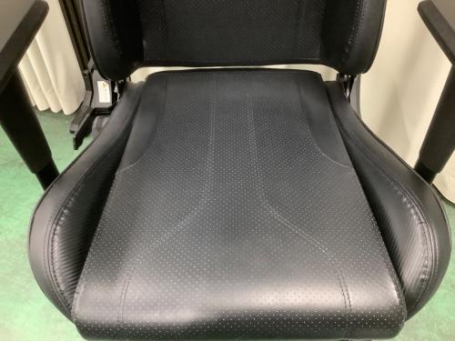 ニトリ ゲーミングチェア GM707  ブラック