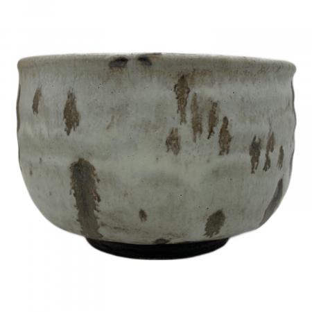 Ｗ４３７　茶碗　『白釉　茶碗』『奈良隆太郎 作』　共箱　抹茶碗　茶道具 地釉掛 抹茶椀 奈良隆太郎｜トレファクONLINE