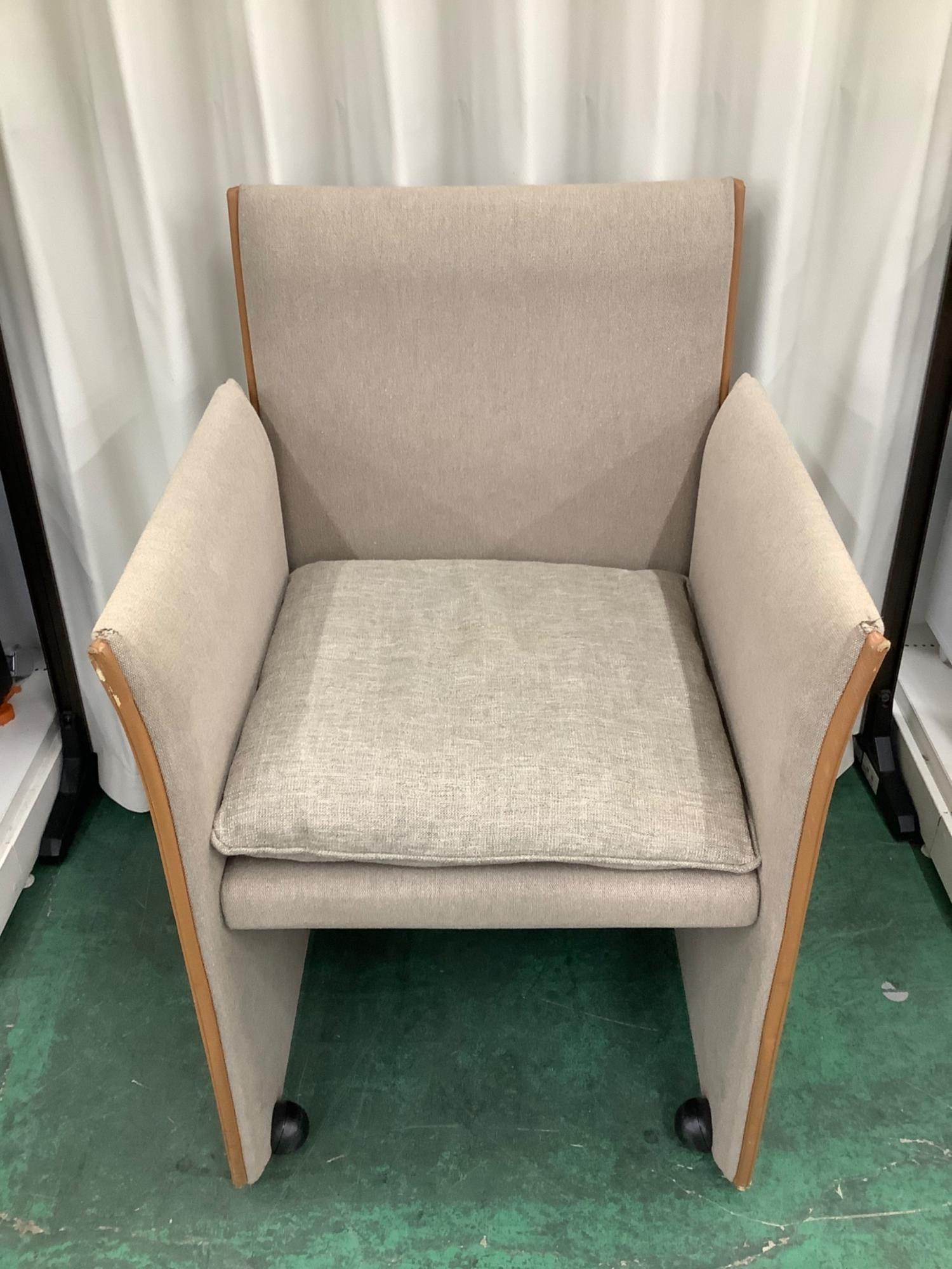 CASSINA (カッシーナ) アームチェアー ベージュ 401 BREAK｜トレファク