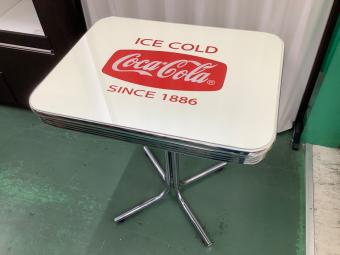 Coca Cola (コカコーラ) カフェテーブル  ベージュ×レッド