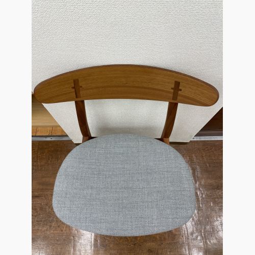 Carl Hansen&Son (カールハンセンアンドサン) ダイニングチェアー ブラウン×グレー CH30 ハンズ・J・ウェグナー