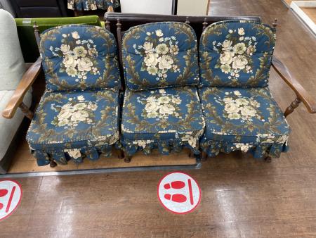 飛騨産業 (ヒダサンギョウ) 3人掛けソファー ブルー×ホワイト 花柄 飛騨産業 (ヒダサンギョウ) 3人掛けソファー ブルー×ホワイト 花柄