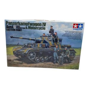 プラモデル ドイツIV号戦車 G型初期生産車・伝令バイクセット `ロシア戦線`