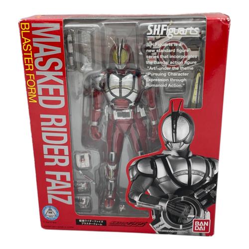 BANDAI (バンダイ) フィギュア 仮面ライダーファイズ ブラスターフォーム S.H.Figuarts