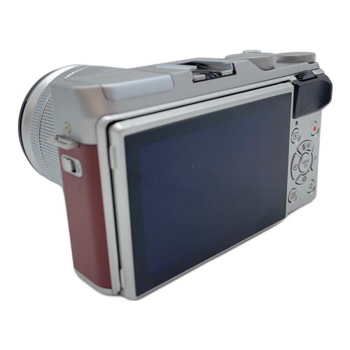 FUJIFILM (フジフィルム) ミラーレス一眼カメラ X-A3 レンズキット・ケース付き