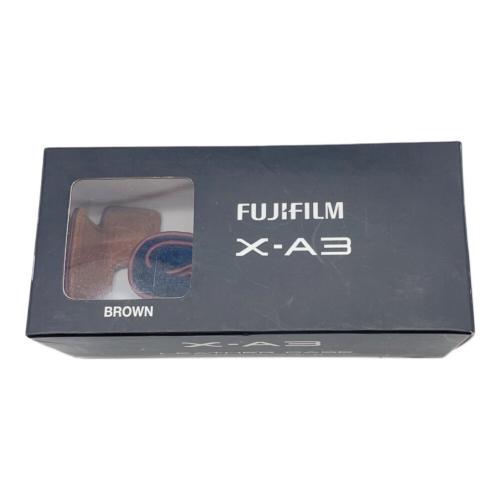 FUJIFILM (フジフィルム) ミラーレス一眼カメラ X-A3 レンズキット・ケース付き