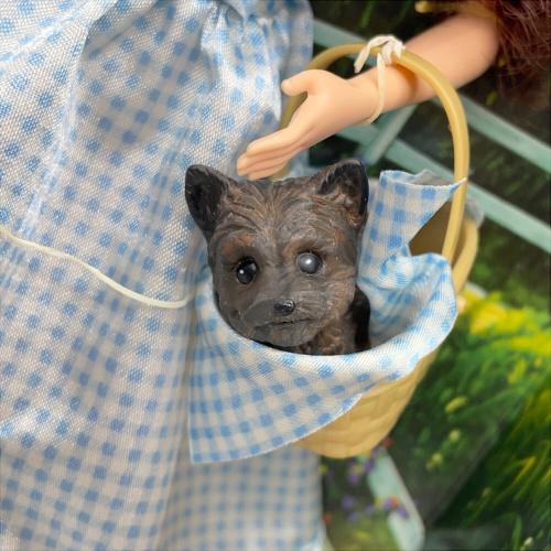 オズの魔法使い ドロシー バービー人形