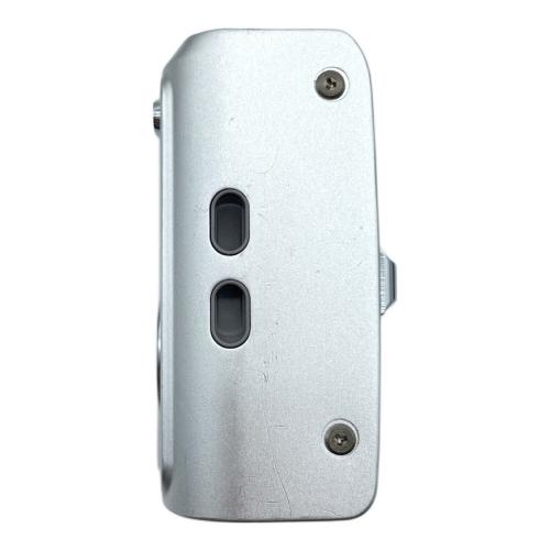 FUJIFILM (フジフィルム) コンパクトデジタルカメラ FINEPIX F30