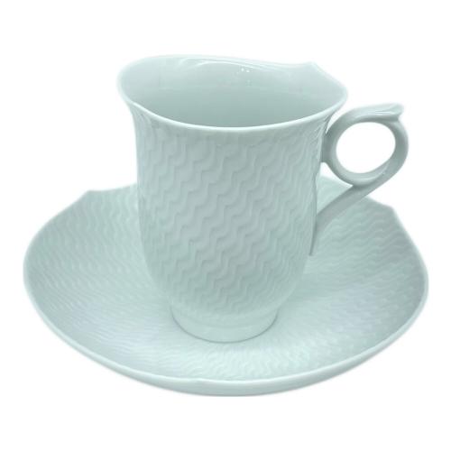 Meissen (マイセン) カップ&ソーサー 波の戯れホワイト