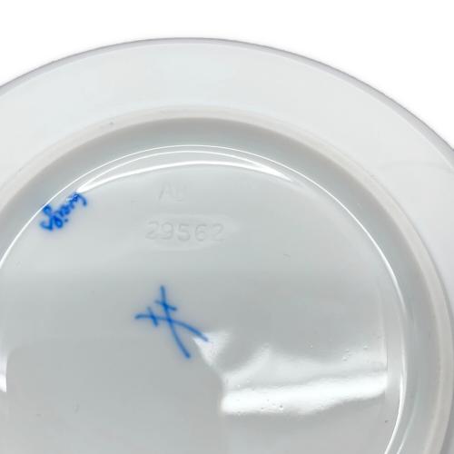 Meissen (マイセン) カップ&ソーサー 波の戯れホワイト